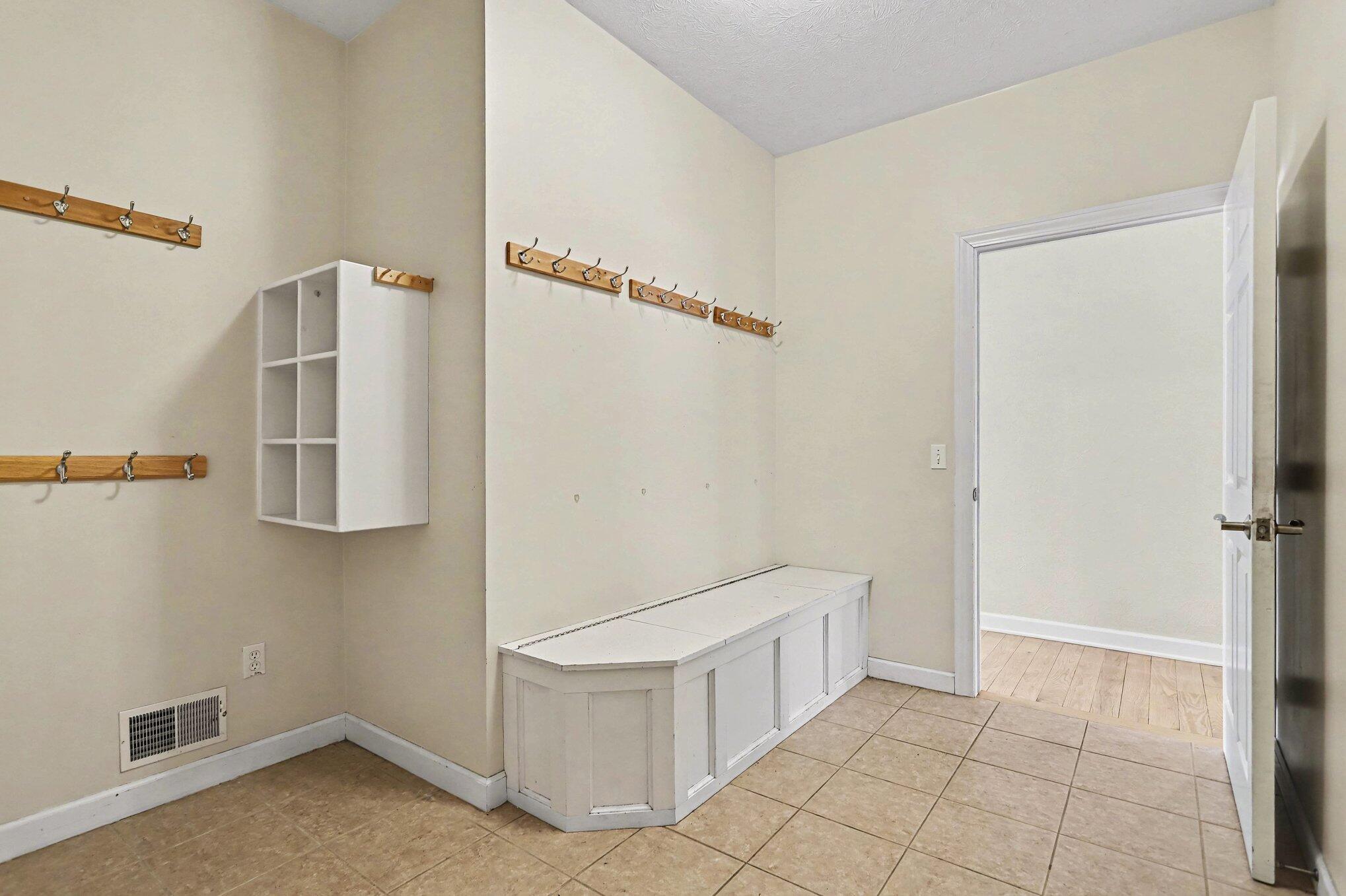 16055 17 1/2 Mile Road Marshall, MI 49068 - Photo 31 of 64 005_file_8862