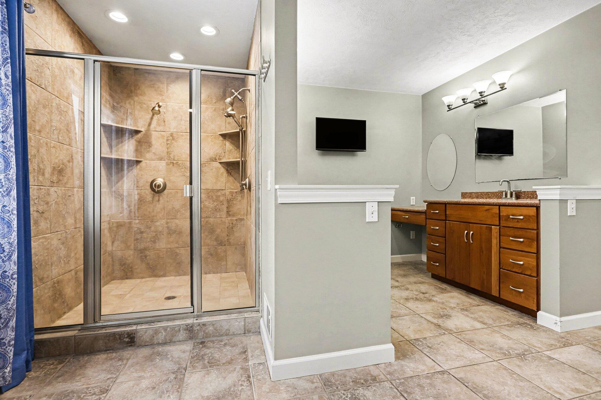 16055 17 1/2 Mile Road Marshall, MI 49068 - Photo 42 of 64 016_file_1098