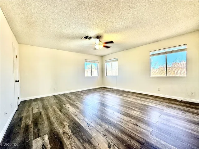 $2,900 | 10001 Coral Sands Drive, Las Vegas, NV 89117