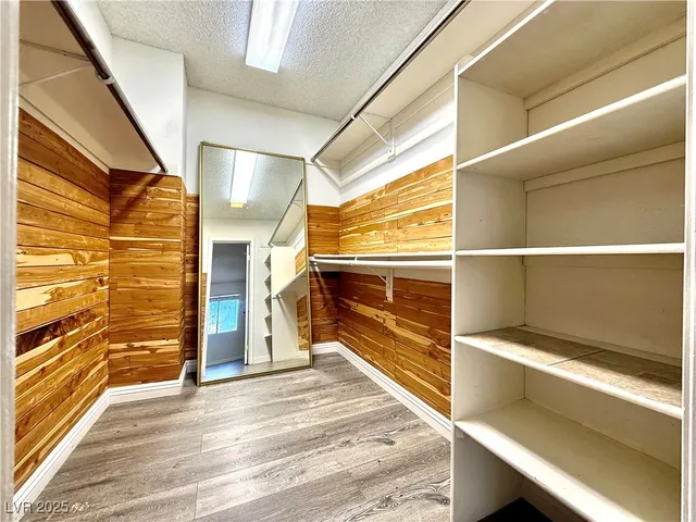 $2,900 | 10001 Coral Sands Drive, Las Vegas, NV 89117