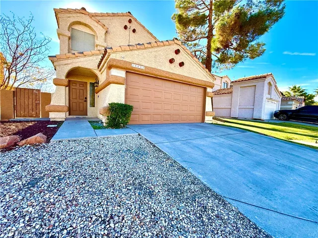 $2,900 | 10001 Coral Sands Drive, Las Vegas, NV 89117