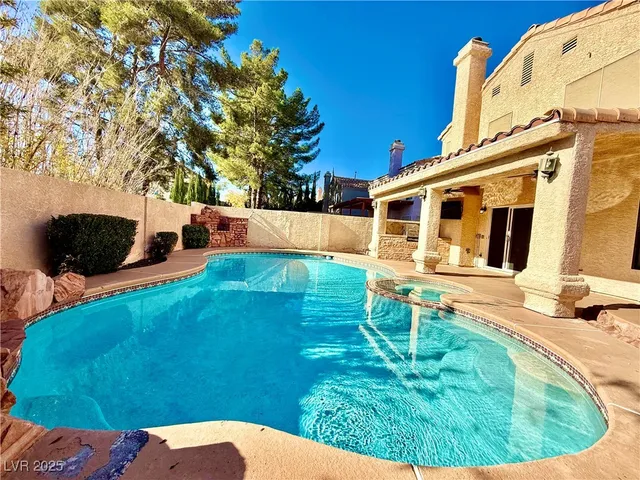 $2,895 | 10001 Coral Sands Drive, Las Vegas, NV 89117