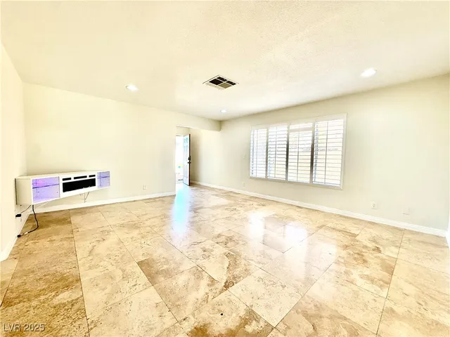 $2,895 | 10001 Coral Sands Drive, Las Vegas, NV 89117