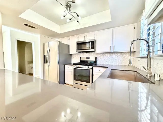 $2,895 | 10001 Coral Sands Drive, Las Vegas, NV 89117