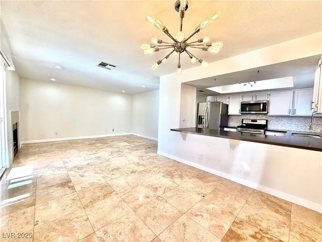 $2,895 | 10001 Coral Sands Drive, Las Vegas, NV 89117