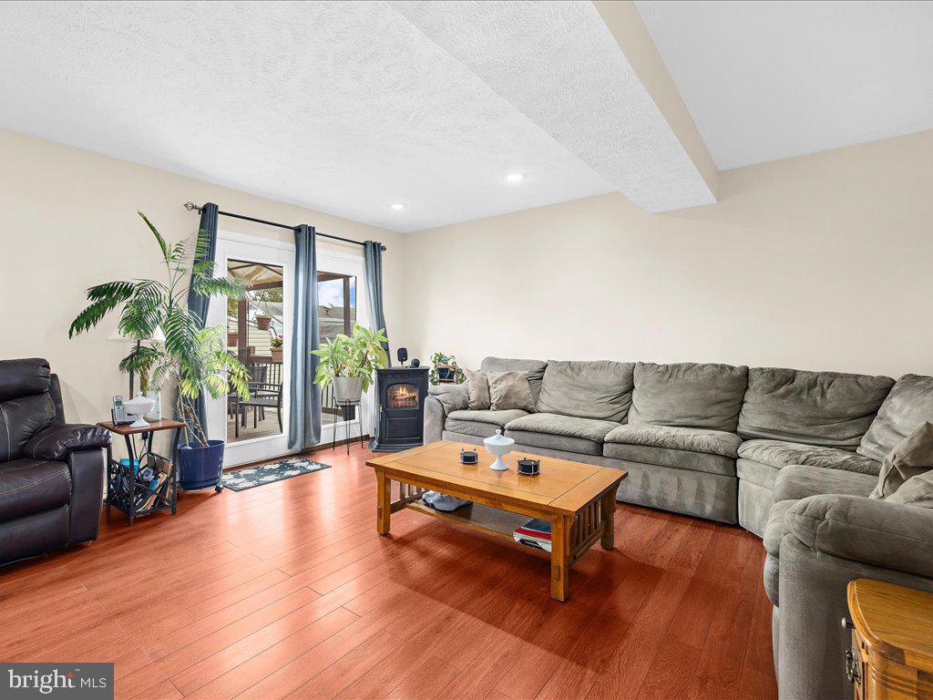305 Cloverhill Road Pasadena, MD 21122 - Photo 12 of 46 Gallery Image 12