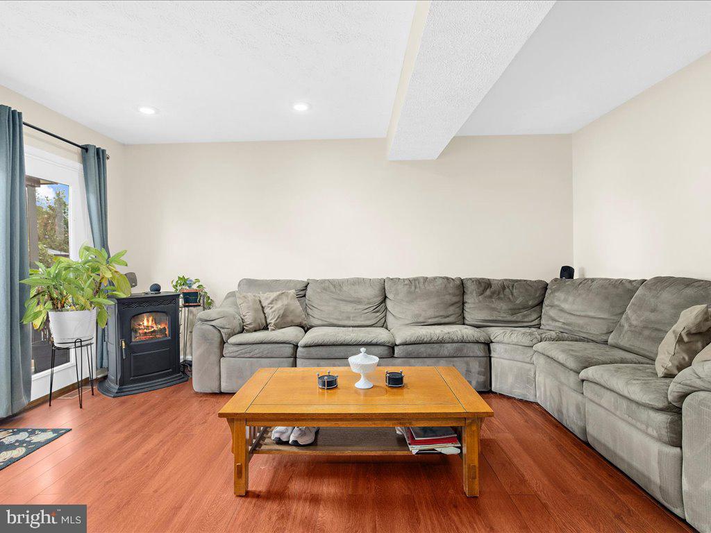 305 Cloverhill Road Pasadena, MD 21122 - Photo 13 of 46 Gallery Image 13