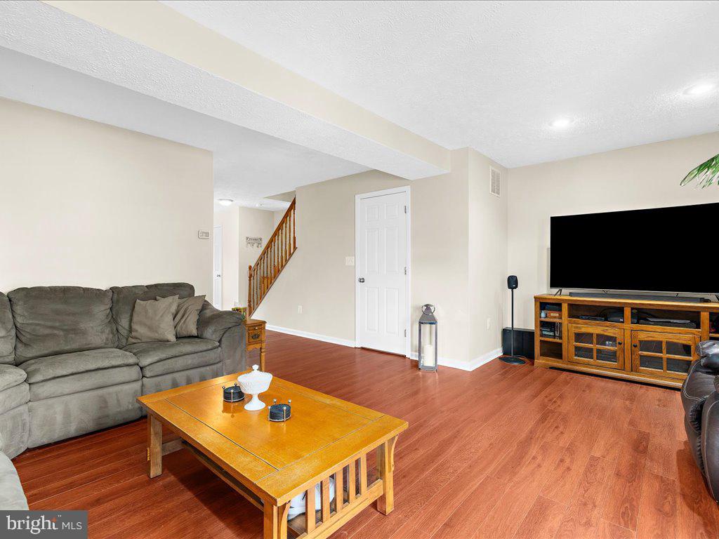 305 Cloverhill Road Pasadena, MD 21122 - Photo 14 of 46 Gallery Image 14