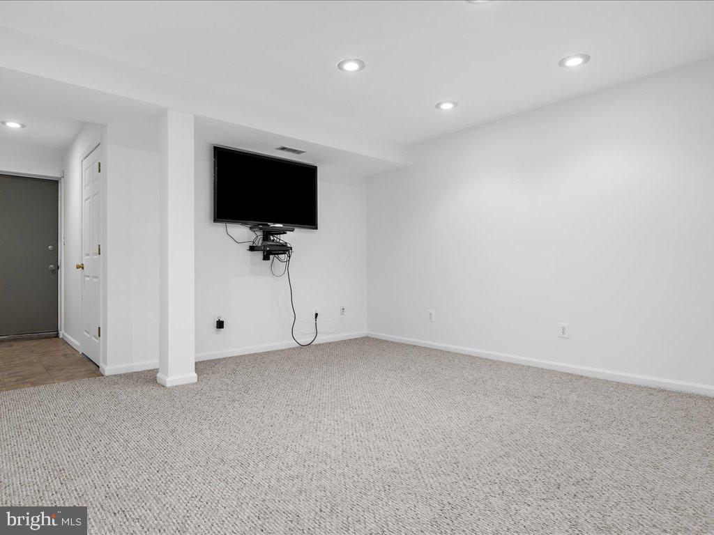 305 Cloverhill Road Pasadena, MD 21122 - Photo 27 of 46 Gallery Image 27