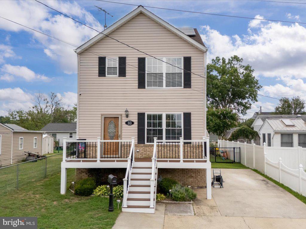 305 Cloverhill Road Pasadena, MD 21122 - Photo 3 of 46 Gallery Image 3