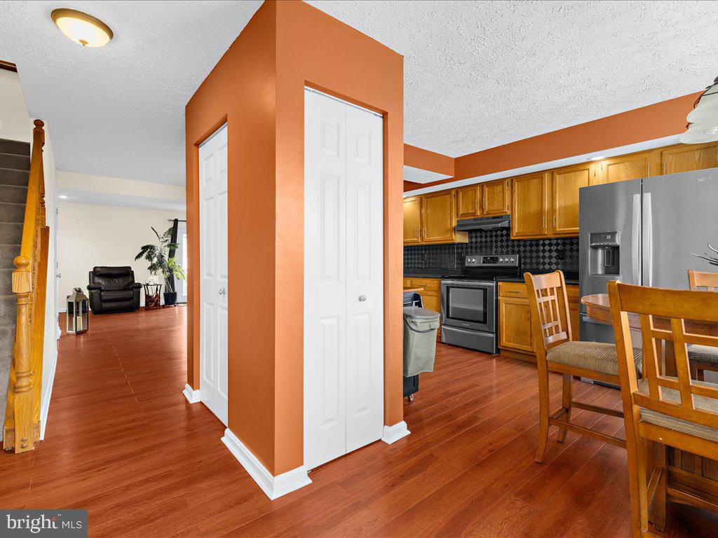 305 Cloverhill Road Pasadena, MD 21122 - Photo 5 of 46 Gallery Image 5