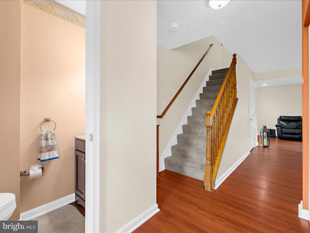 305 Cloverhill Road Pasadena, MD 21122 - Photo 7 of 46 Gallery Image 7
