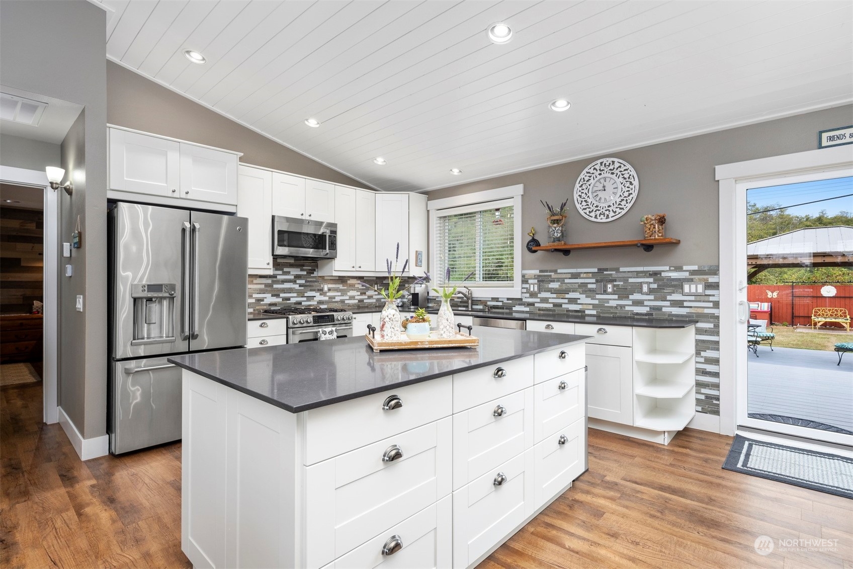 5688 Salish Road Blaine, WA 98230 - Photo 11 of 40 Gallery Image 11