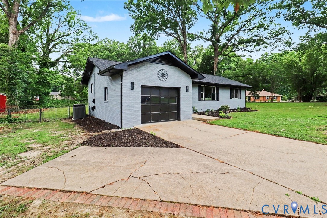 11512 Ridge Road Hopewell, VA 23860 - Photo 3 of 26
