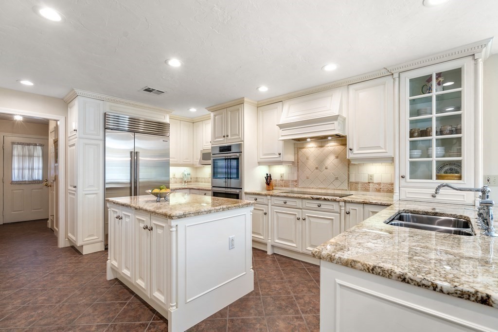 342 Linden Street Wellesley, MA 02481 - Photo 12 of 41