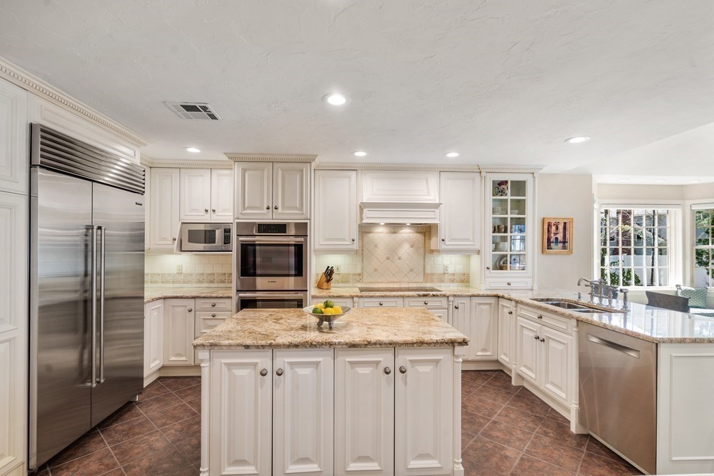 342 Linden Street Wellesley, MA 02481 - Photo 15 of 41