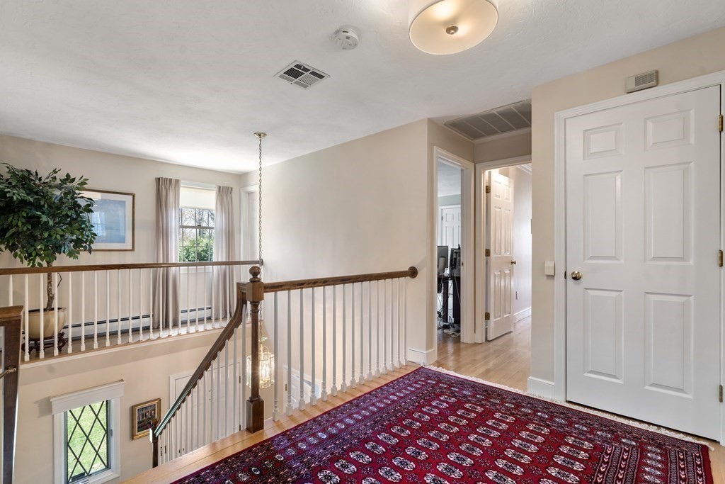 342 Linden Street Wellesley, MA 02481 - Photo 19 of 41