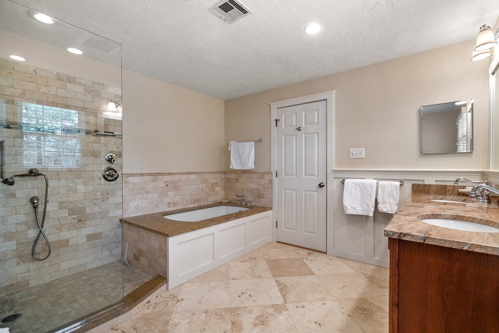 342 Linden Street Wellesley, MA 02481 - Photo 22 of 41