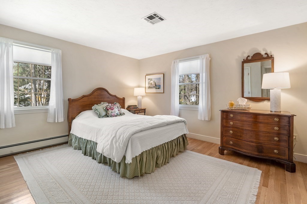 342 Linden Street Wellesley, MA 02481 - Photo 25 of 41