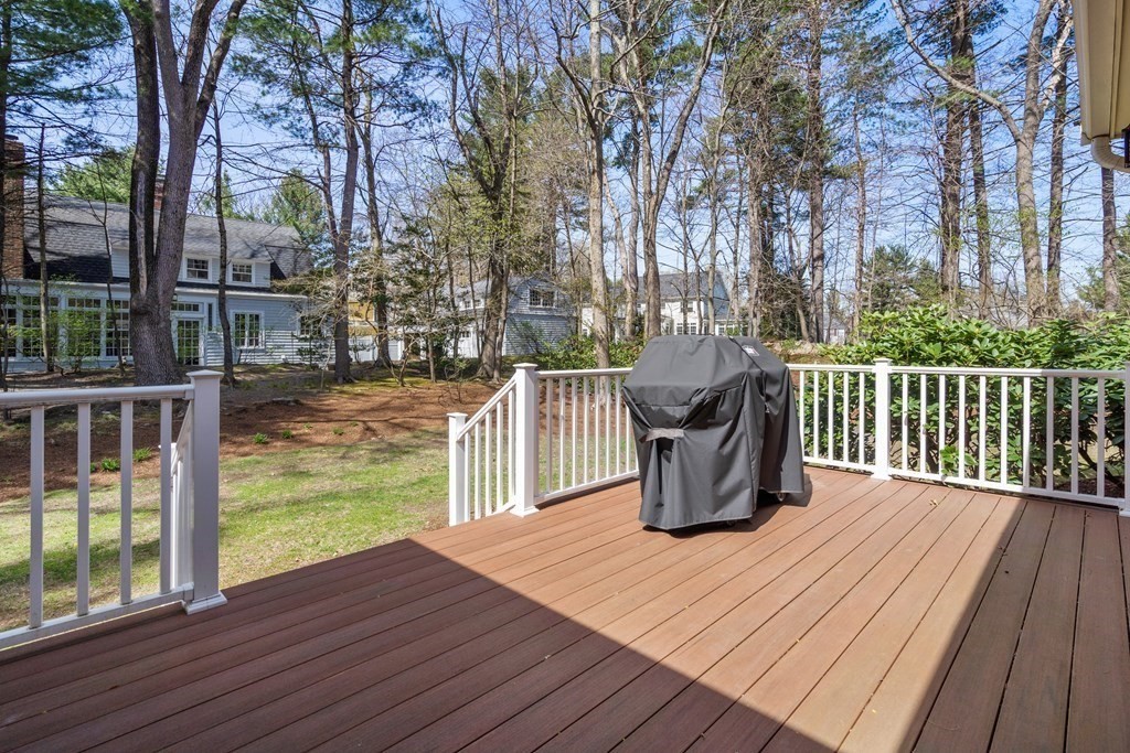 342 Linden Street Wellesley, MA 02481 - Photo 35 of 41
