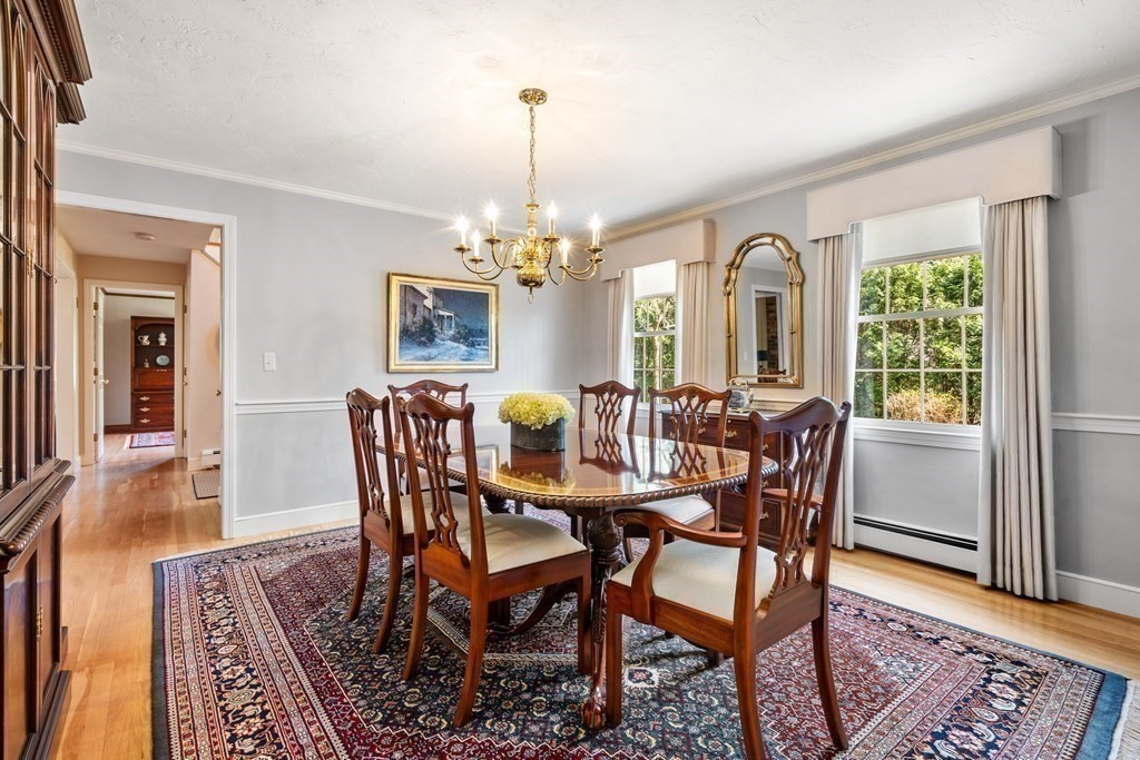 342 Linden Street Wellesley, MA 02481 - Photo 6 of 41