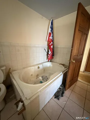 $400,000 | 682 East Pond Meadow Road, Westbrook, CT 06498