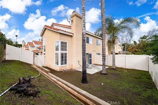 a view of a house with a bath tub