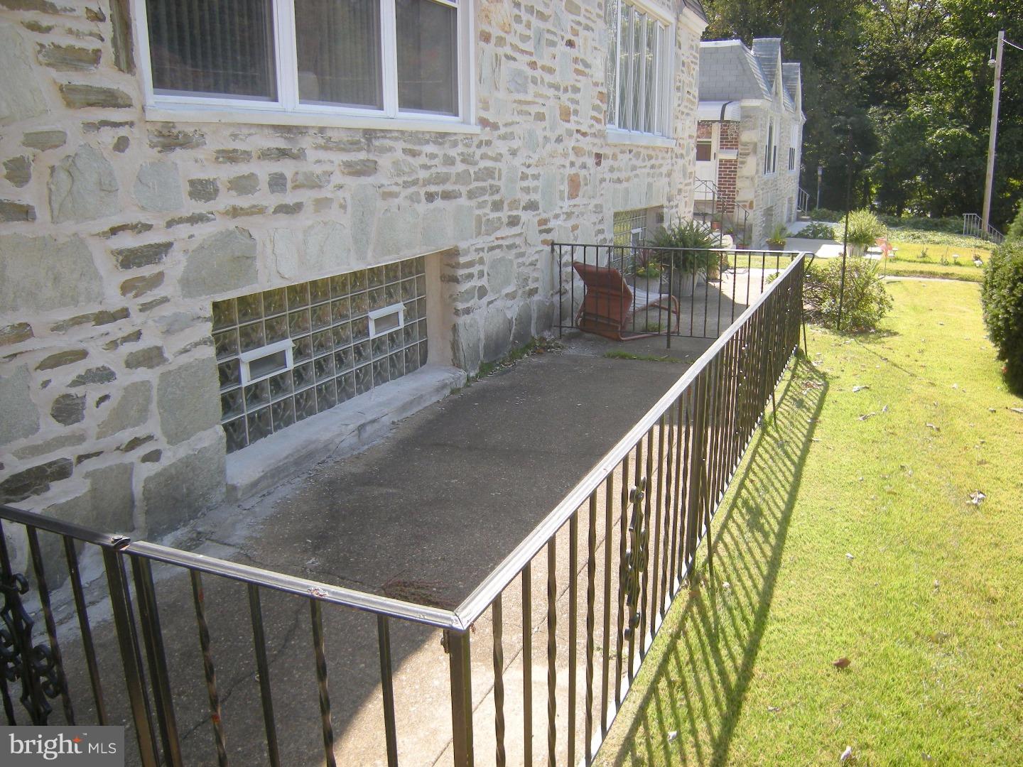 8807 Blue Grass Road Philadelphia, PA 19152 - Photo 2 of 25 Patio
