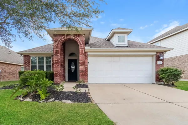 $1,970 | 11127 Overland Trail Drive, Richmond, TX 77406