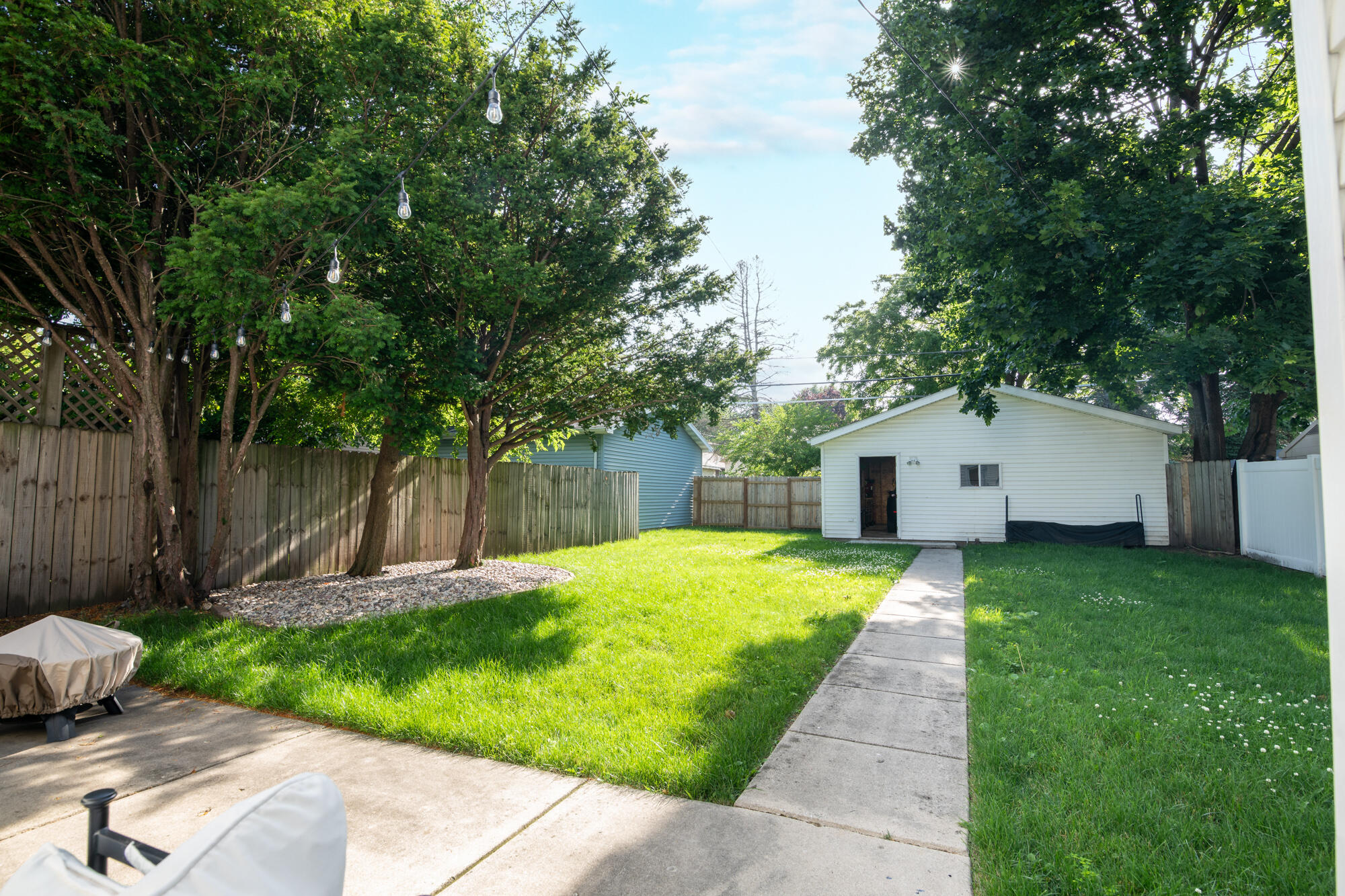 1110 Hayes Avenue Racine, WI 53405 - Photo 7 of 37 Backyard1