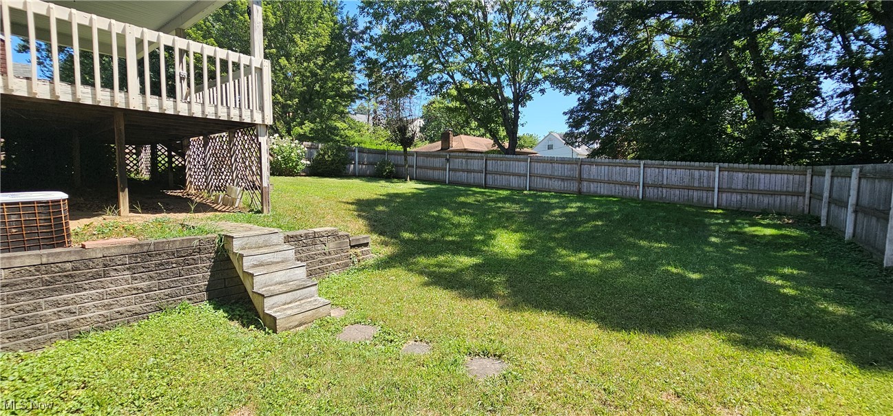136 Mahan Road Weirton, WV 26062 - Photo 31 of 37 Fenced backyard