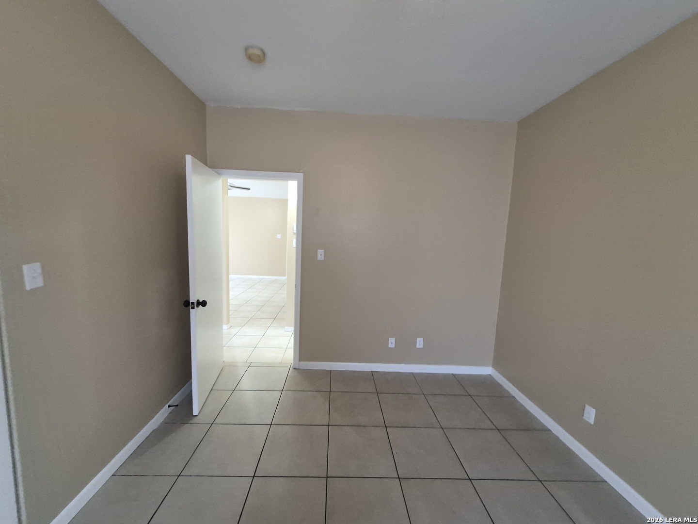 1016 Blanco Road, Unit 104 San Antonio, TX 78212 - Photo 18 of 23 a view of an empty room and window