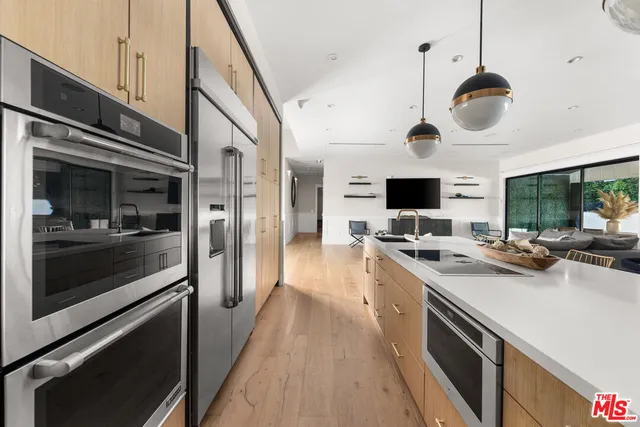 $15,900 | 13339 Margate Street, Van Nuys, CA 91401