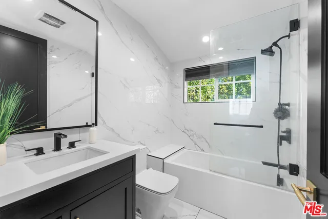 $15,900 | 13339 Margate Street, Van Nuys, CA 91401