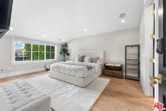 $15,900 | 13339 Margate Street, Van Nuys, CA 91401