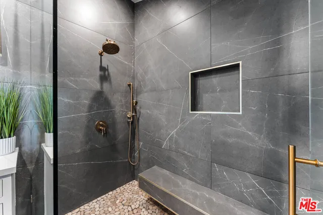 $15,900 | 13339 Margate Street, Van Nuys, CA 91401