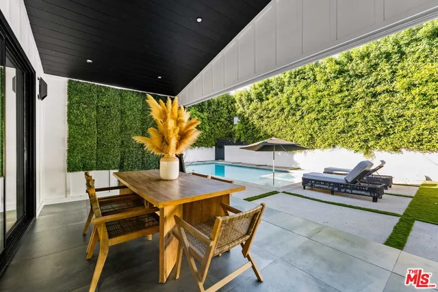 $15,900 | 13339 Margate Street, Van Nuys, CA 91401