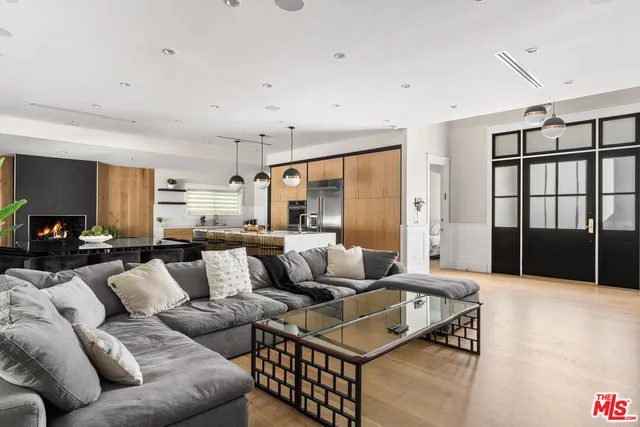 $15,900 | 13339 Margate Street, Van Nuys, CA 91401