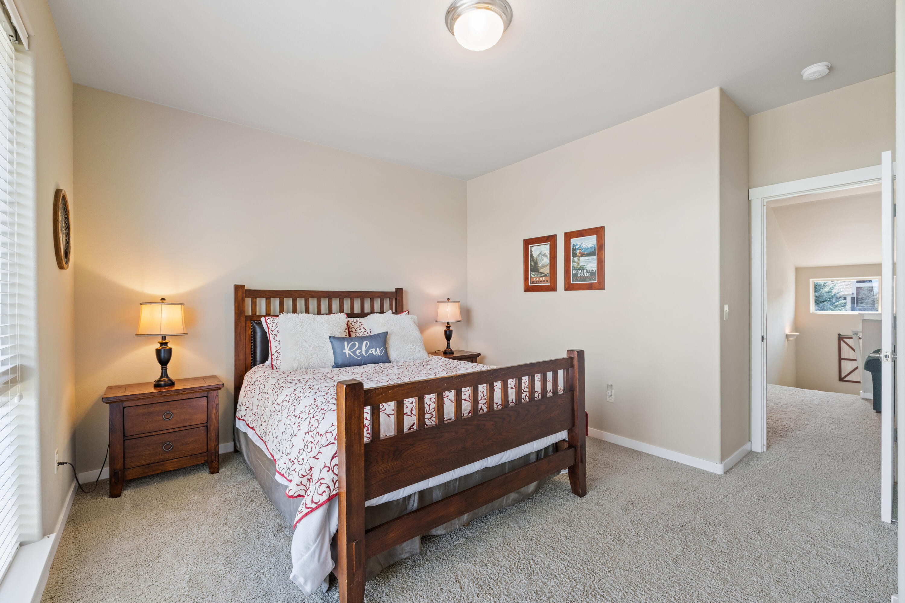 10674 Village Loop Redmond, OR 97756 - Photo 21 of 28 Spare bedroom 1