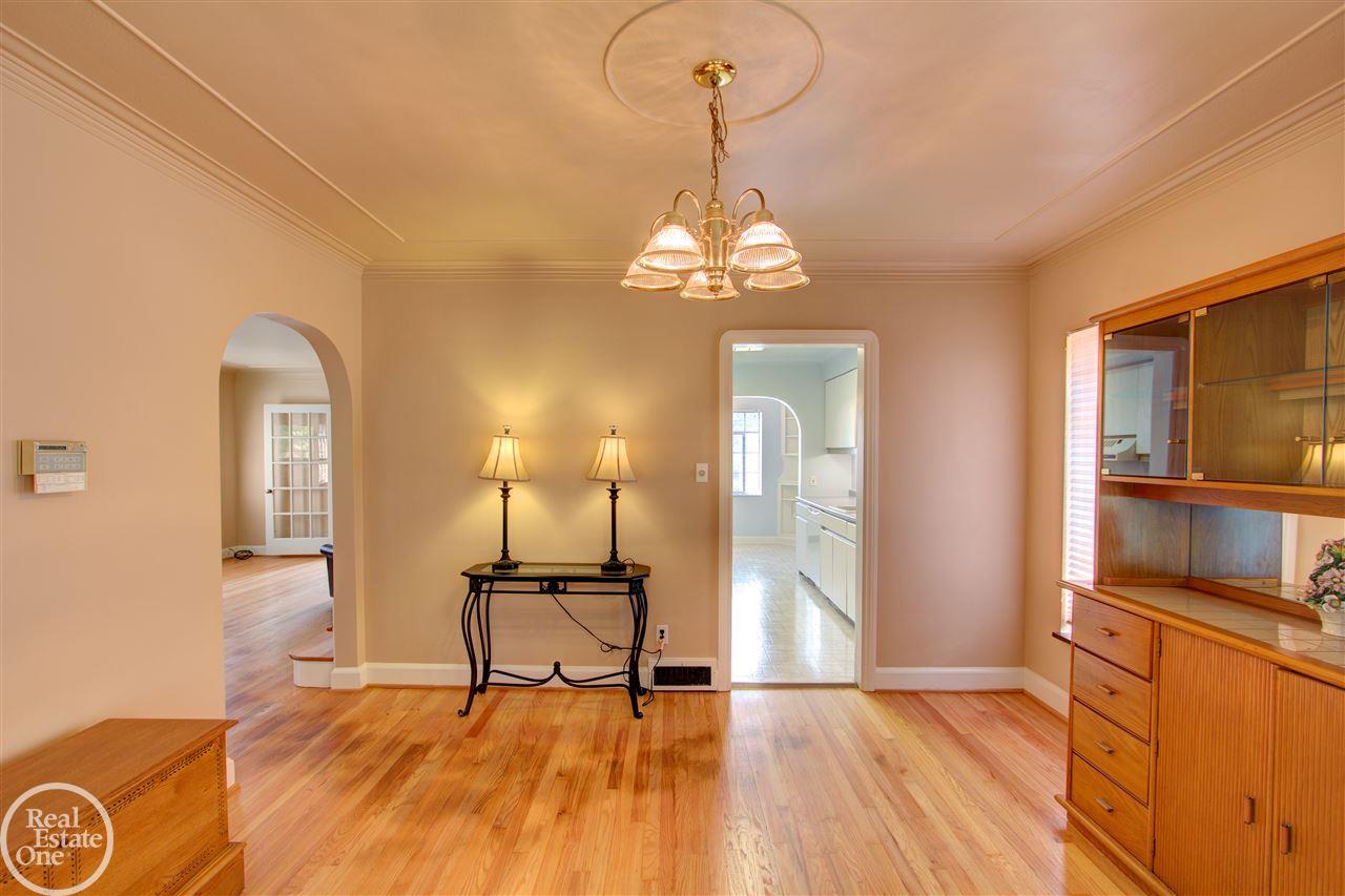 271 Moran Road Grosse Pointe Farms, MI 48236 - Photo 4 of 41