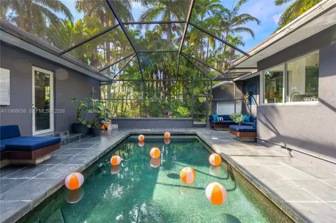 $4,140,000 | 5600 North Bayshore Drive, Miami, FL 33137