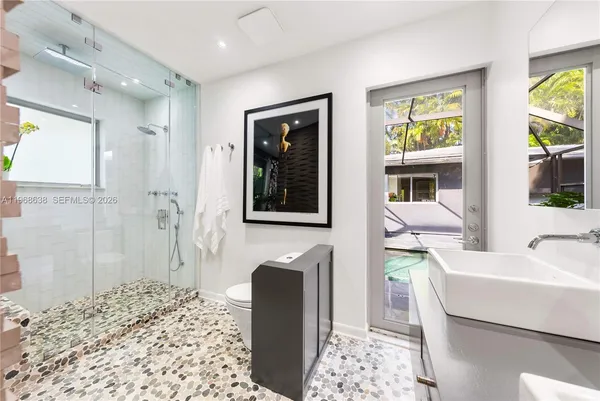 $3,960,000 | 5600 North Bayshore Drive, Miami, FL 33137