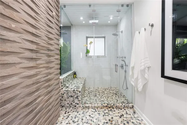 $3,960,000 | 5600 North Bayshore Drive, Miami, FL 33137