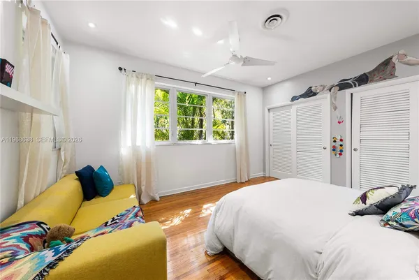 $3,960,000 | 5600 North Bayshore Drive, Miami, FL 33137