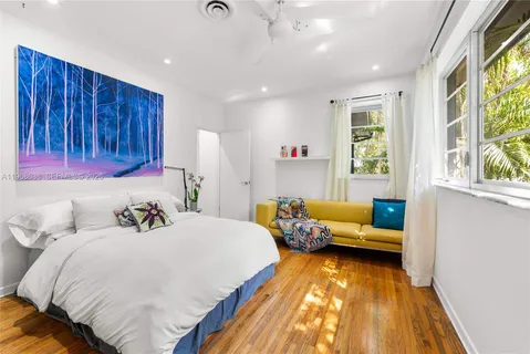 $4,140,000 | 5600 North Bayshore Drive, Miami, FL 33137