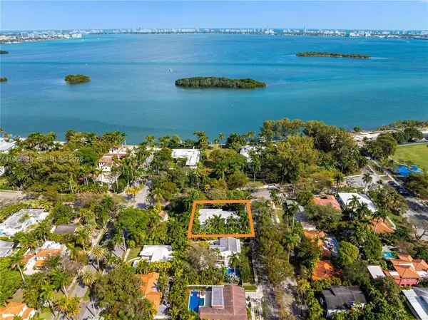 $3,960,000 | 5600 North Bayshore Drive, Miami, FL 33137