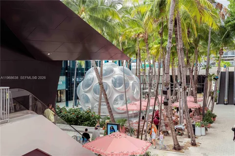 $4,140,000 | 5600 North Bayshore Drive, Miami, FL 33137