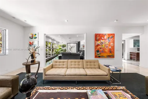 $4,140,000 | 5600 North Bayshore Drive, Miami, FL 33137