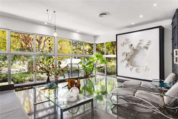 $3,960,000 | 5600 North Bayshore Drive, Miami, FL 33137