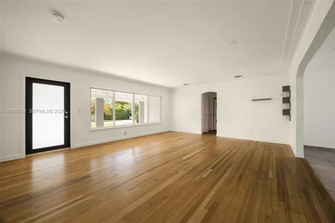 $7,250 | 7840 Southwest 71st Avenue, Miami, FL 33143